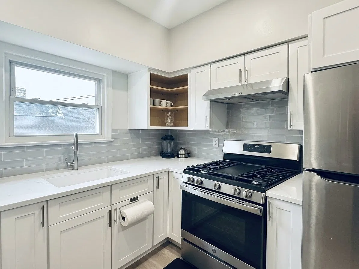 2 bed, $2,500 — Photo 3