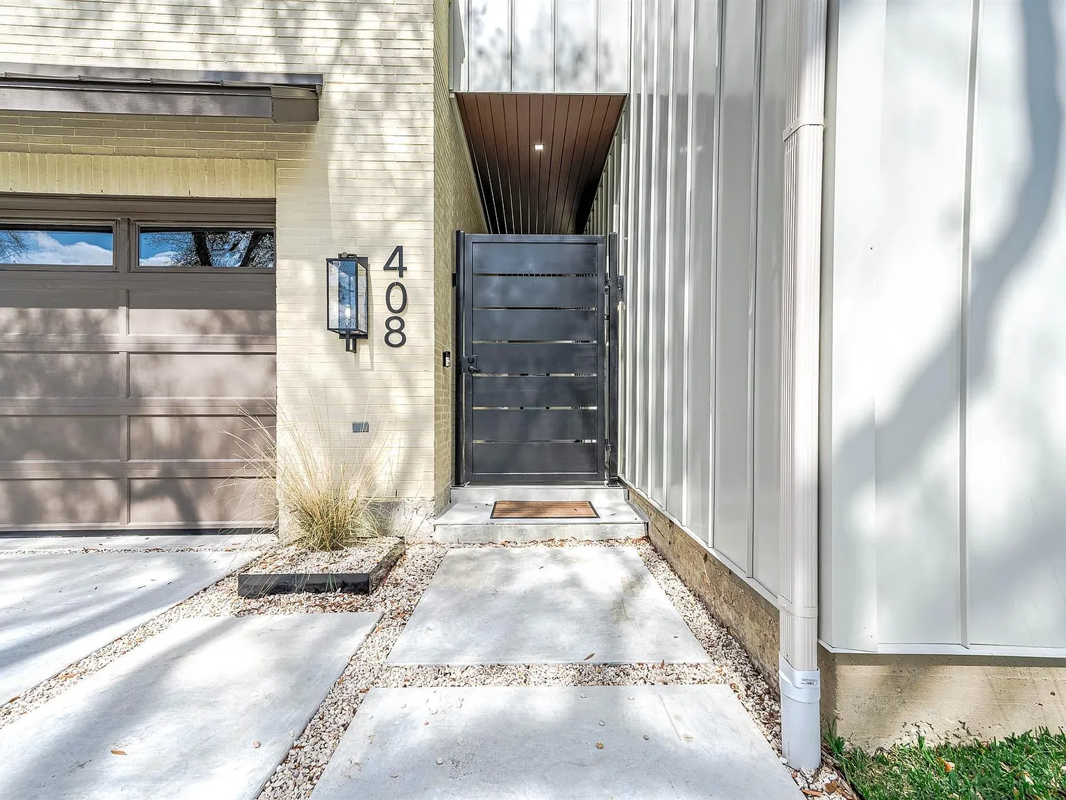 5 bed, 6.0 bath, 5908 sqft, $16,500 — Photo 3