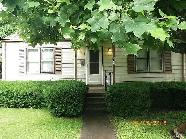 3233 Dix Ave photo 1