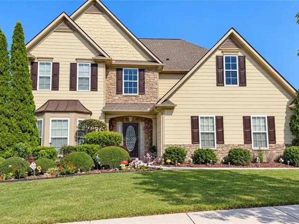 1133 Tranquil Lake Dr, Grayson, GA 30017