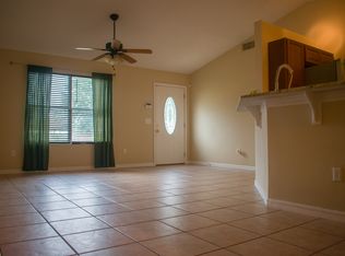 2404 Courtland Blvd, Deltona, FL 32738