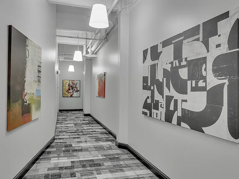 100 South — Photo 14