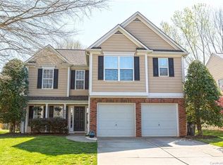 8000 Leisure Ln, Huntersville, NC 28078