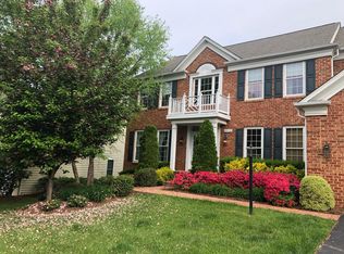 4978 Collin Chase Pl, Fairfax, VA 22030