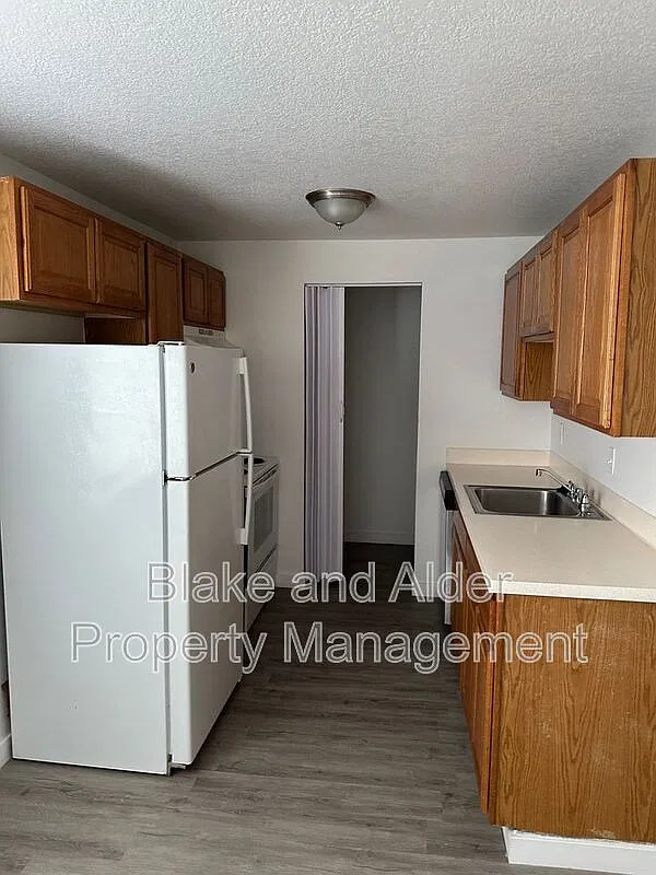 1 bed, 1.0 bath, 600 sqft, $1,195 — Photo 2