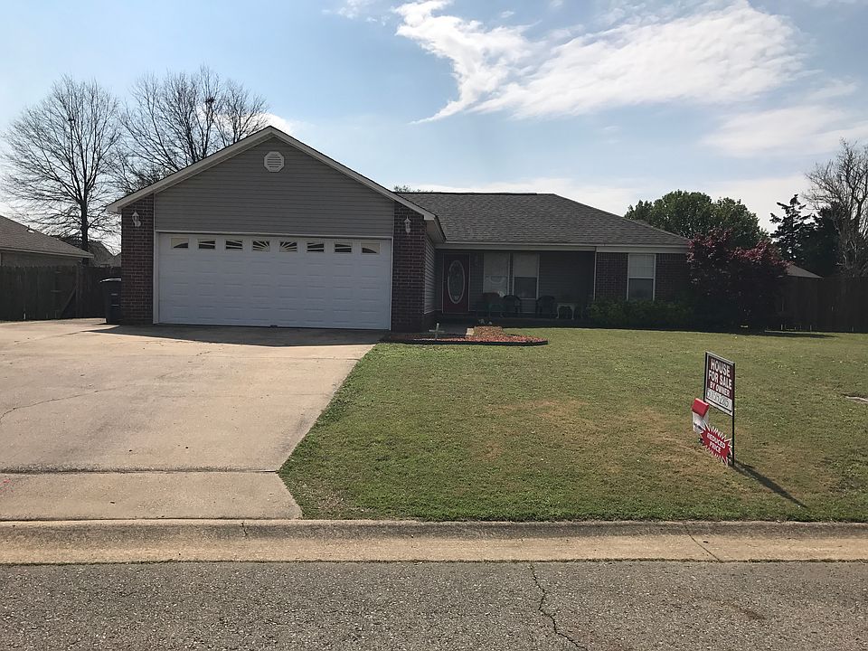 1st image of 306 Village Dr