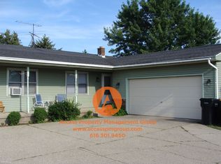 8140 20th Ave, Jenison, MI 49428