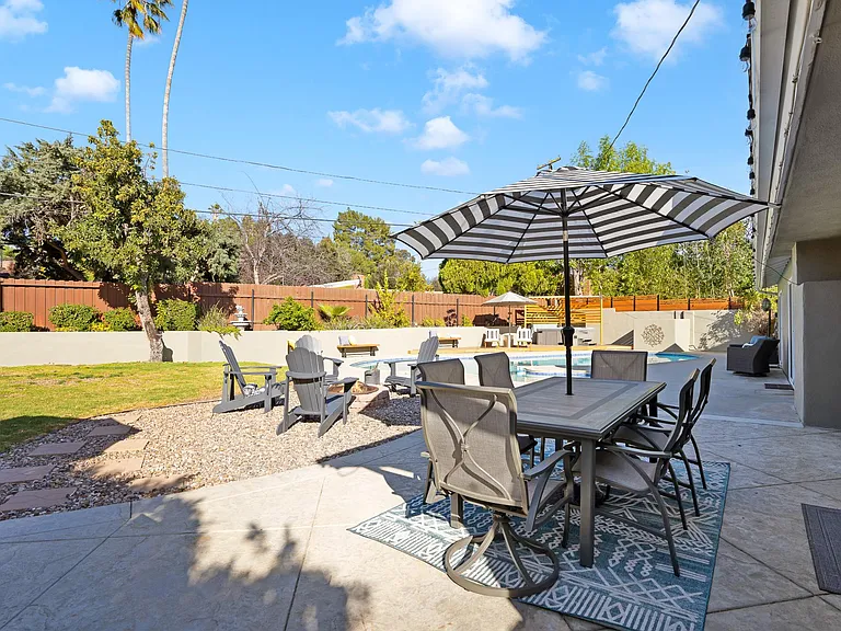 23027 Gainford St — Photo 40