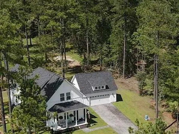 332 McKennas Pl, Huger, SC 29450