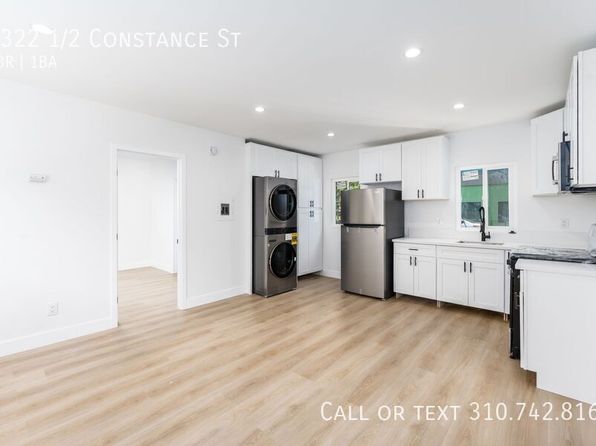 1322 1/2 Constance St