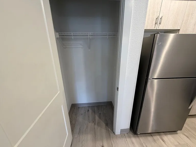Nathan Apartments — Photo 19