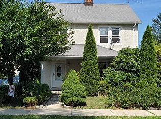 25 Barton Pl, Port Chester, NY 10573