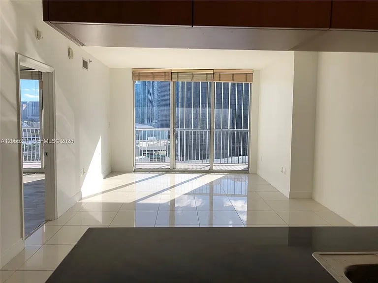 1750 N Bayshore Dr #2012 — Photo 4