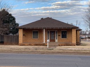 1701 9th St, Woodward, OK 73801