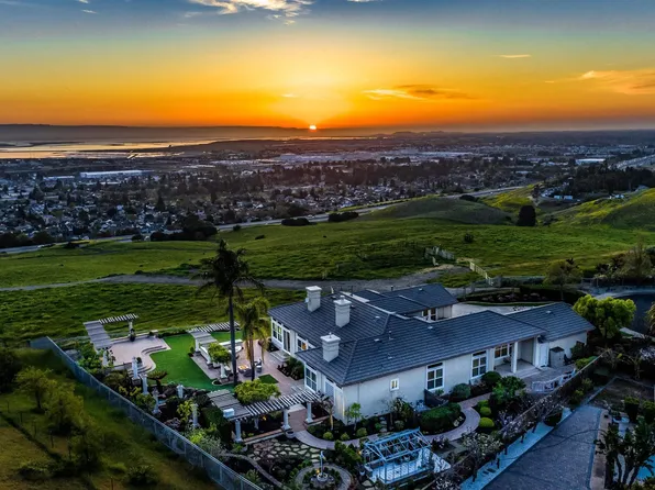 47417 Avalon Heights Ter, Fremont, CA 94539