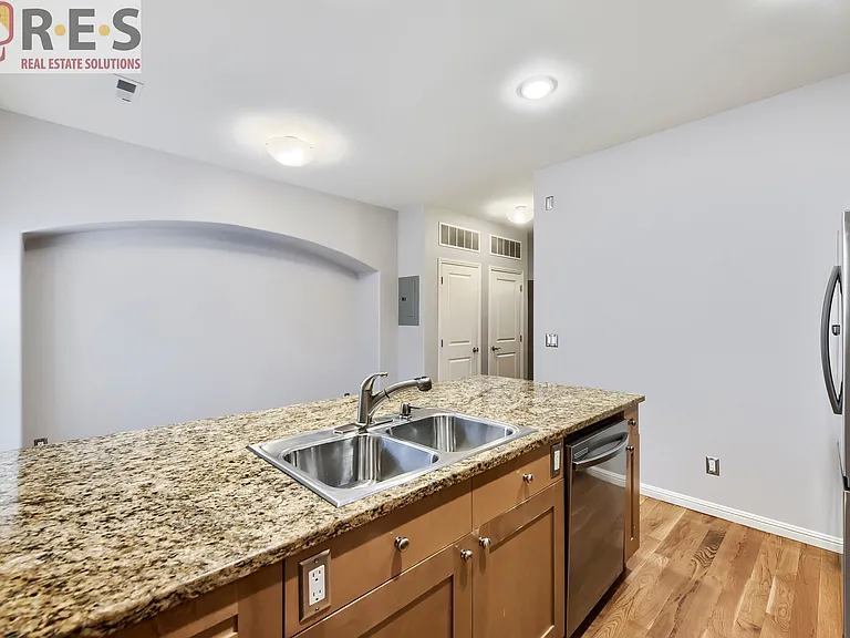 150 S Harrison St #107 — Photo 7