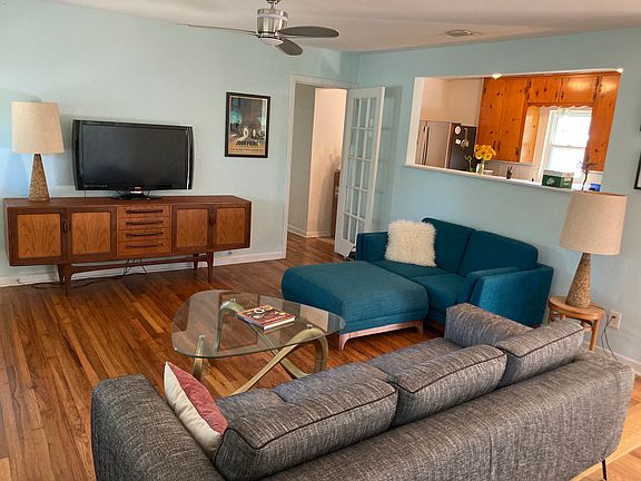4th image of 501 Oertli Ln