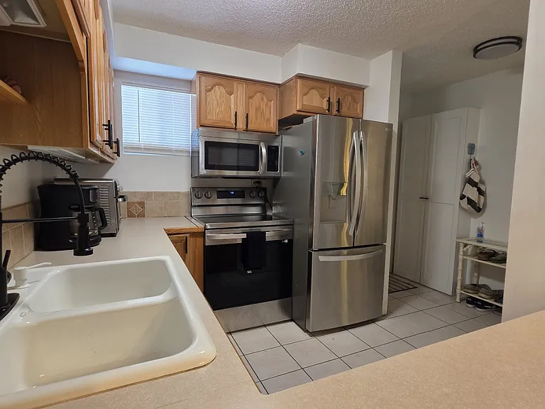 22375 Edgewater Dr — Photo 4