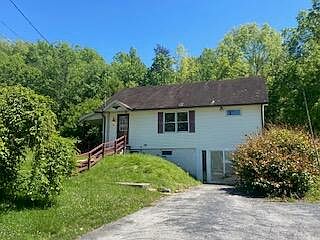 1st image of 25 Hogge St