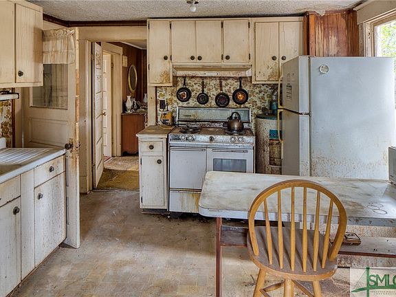 4th image of 2120 E Gwinnett Street