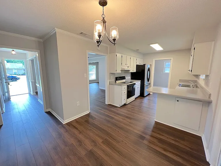 123 Davidson Ave — Photo 7