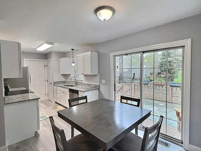 20 Hollyfield Ln — Photo 7