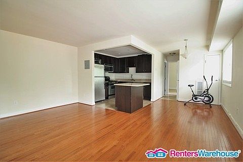 3rd image of 1221 N Quinn St APT 13