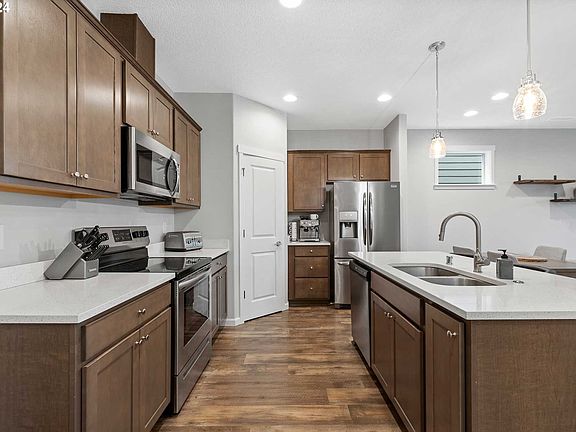 5th image of 5624 NE 59th Way