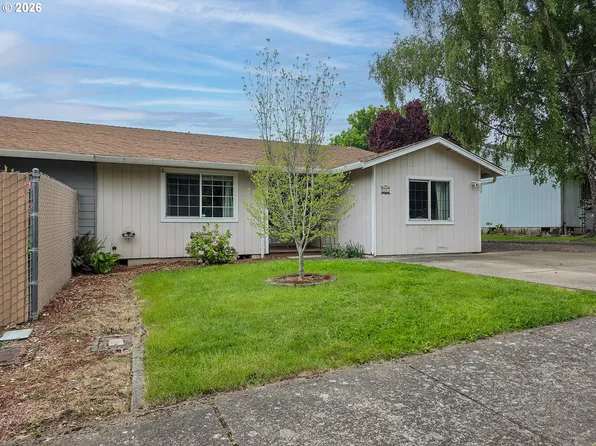 225 SW Fleishauer Ln, McMinnville, OR 97128