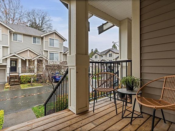 3rd image of 45550 Shawnigan Cres #23