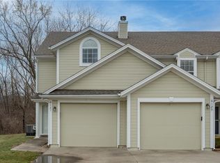 6127 NE Moonstone Ct, Lees Summit, MO 64064