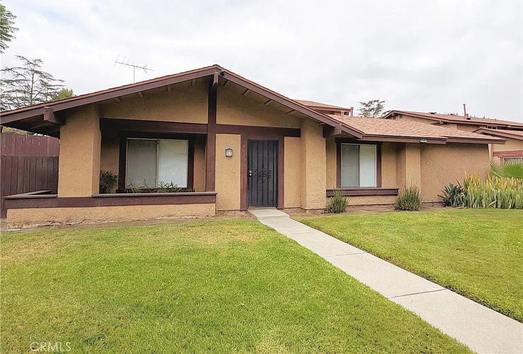 3 bed, 1131 sqft, $3,600 — Photo 1
