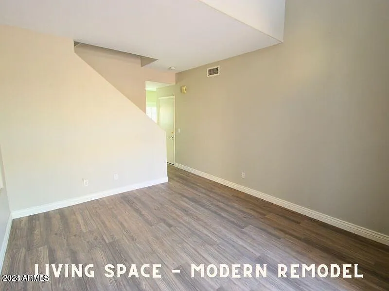 3 bed, 2.0 bath, 1462 sqft, $2,100 — Photo 4