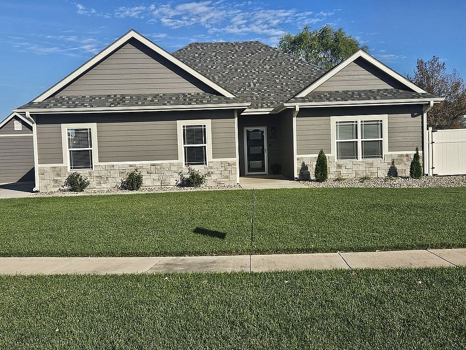 1st image of 621 Quail Hollow Dr