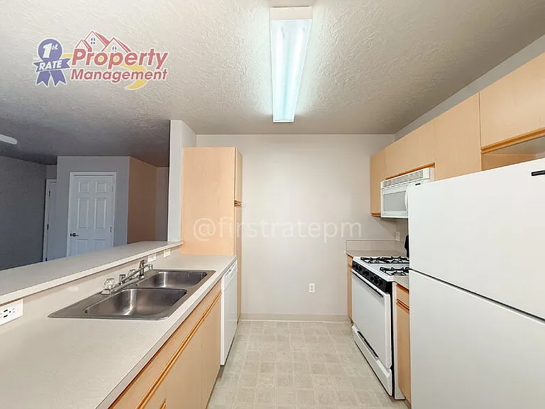 211 N Seafury Ln #202 — Photo 8