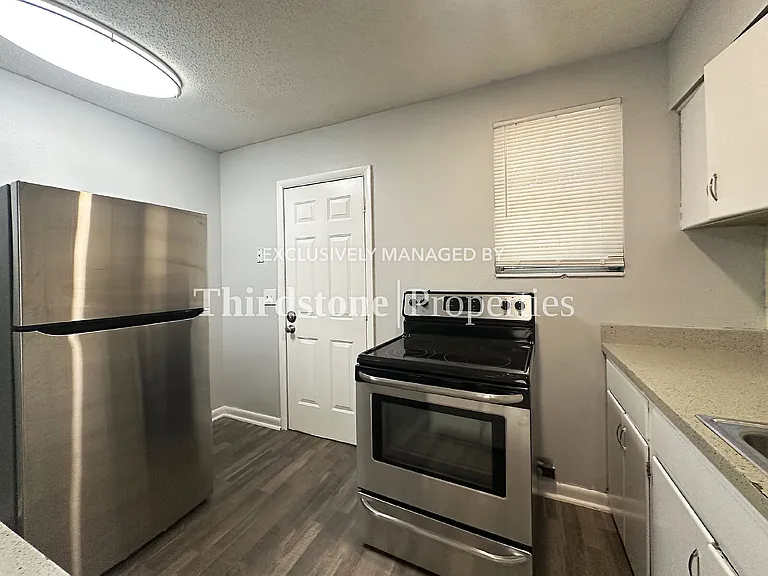 1160 Comanche St #4 — Photo 6