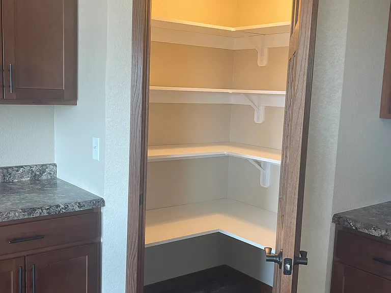 656 Civil Way — Photo 15