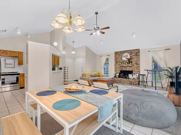 9606 Wildwood Rdg, San Antonio, TX 78250