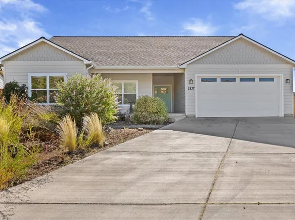 2837 Morning View Dr, Medford, OR 97504