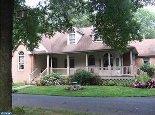 172 Waverly Ave, Mount Laurel, NJ 08054