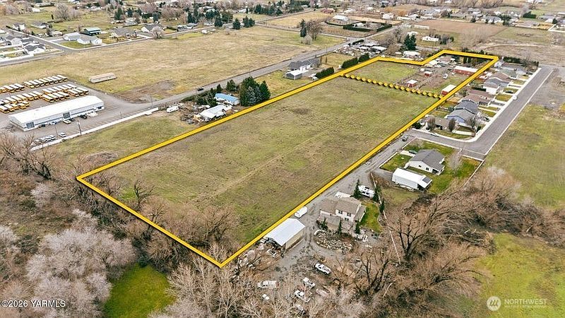3rd image of 7703 Ahtanum Road