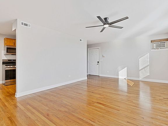 4th image of 1840 S Fairfield Ave #2S