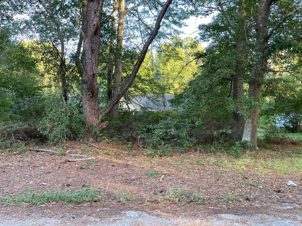 2930 Forest Lake Dr, Sumter, SC 29154