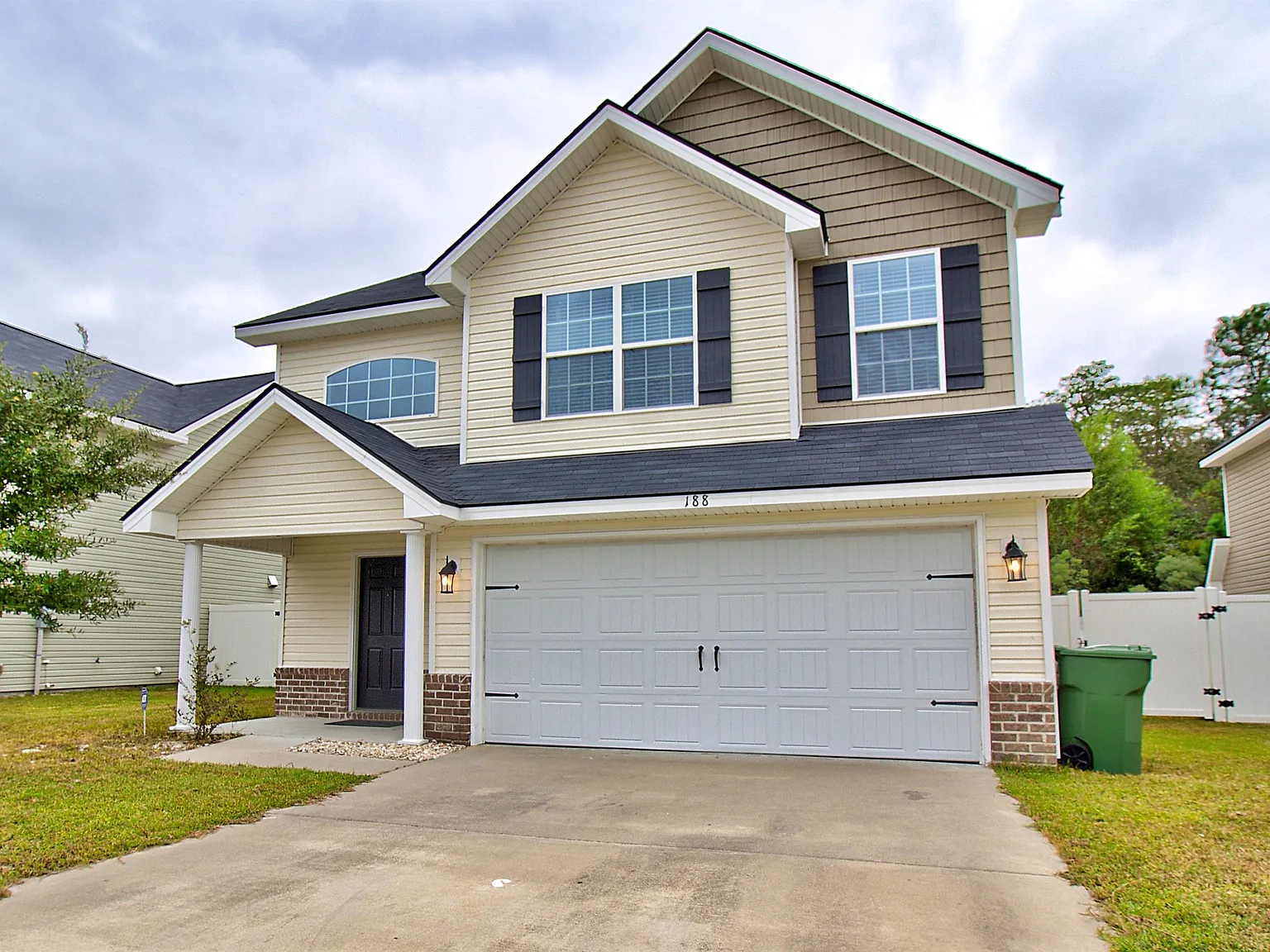 188 Grandview Drive - 1 — Photo 4