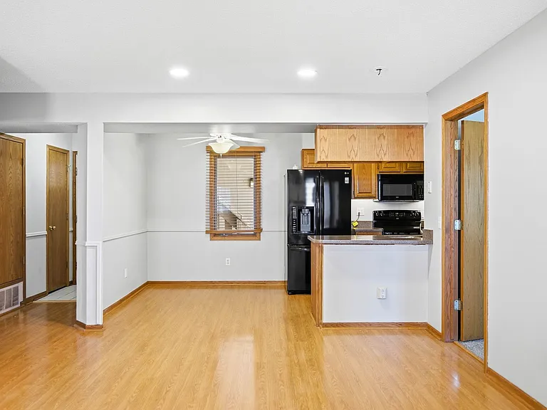401 SE Lowell Dr #4 — Photo 10