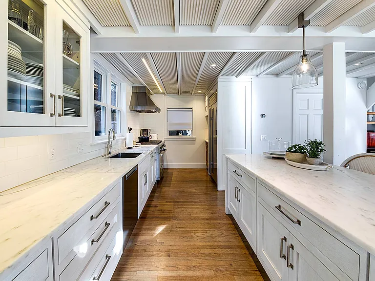 99 Audubon Ave — Photo 8
