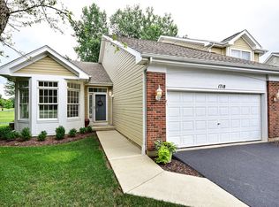 1718 Waverly Cir, St Charles, IL 60174