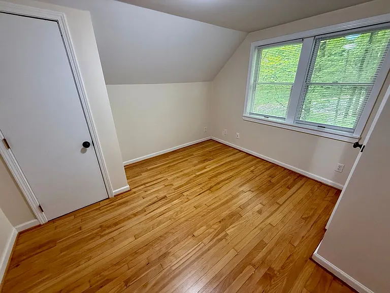 325 Highland Rd — Photo 19