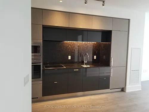 10 York St #4812 Photo 1