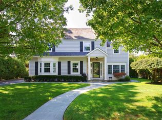 110 Brompton Rd, Garden City, NY 11530